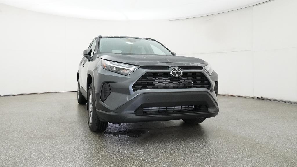 2025 Toyota RAV4 XLE photo 26