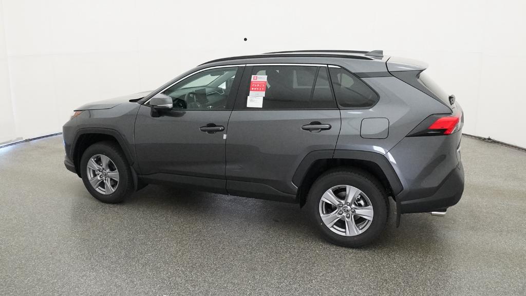 2025 Toyota RAV4 XLE photo 12