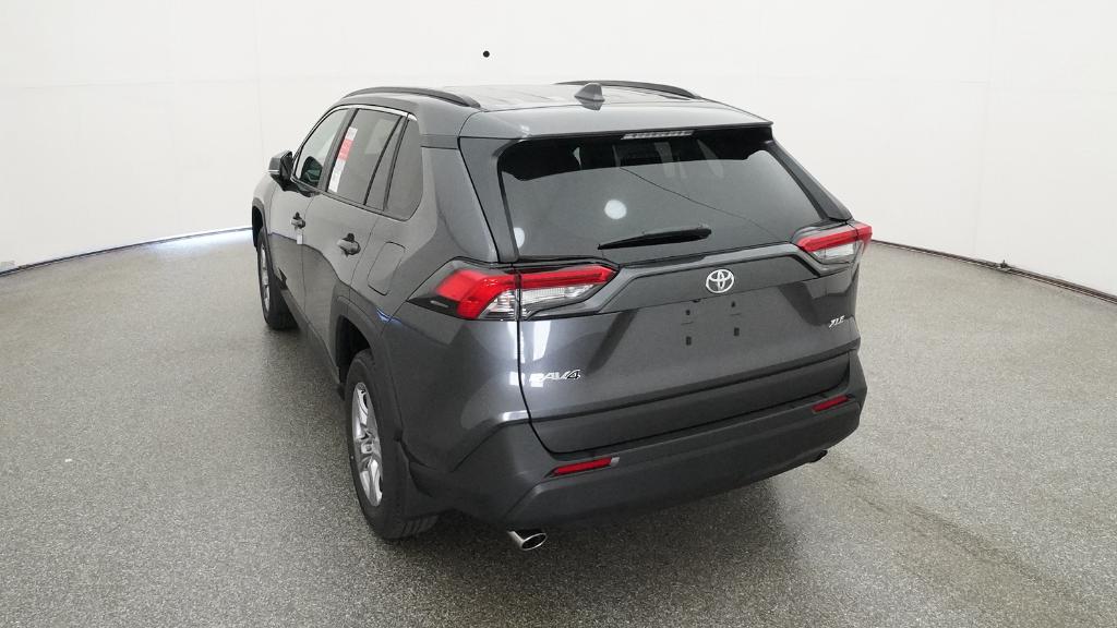 2025 Toyota RAV4 XLE photo 15