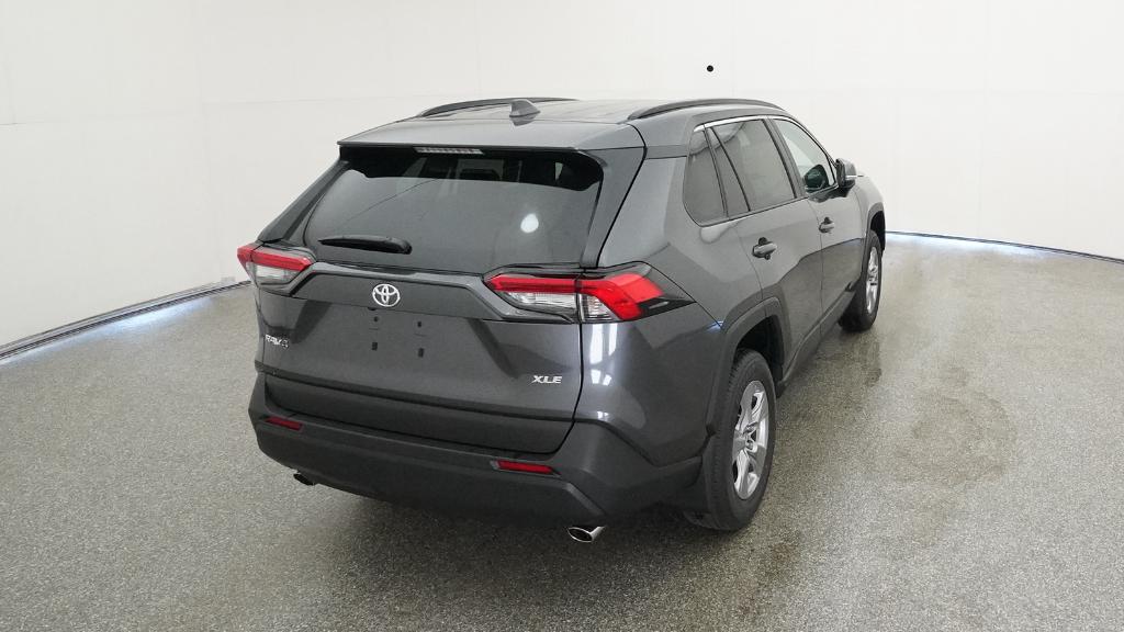 2025 Toyota RAV4 XLE photo 20