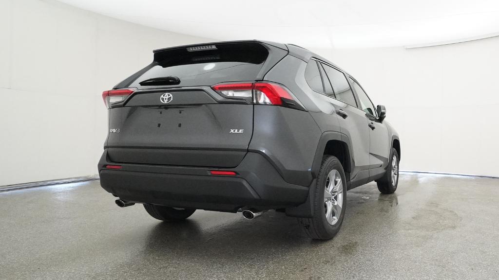 2025 Toyota RAV4 XLE photo 19