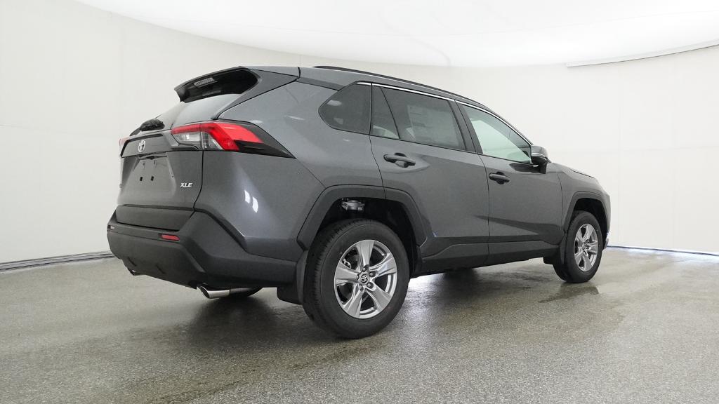 2025 Toyota RAV4 XLE photo 22