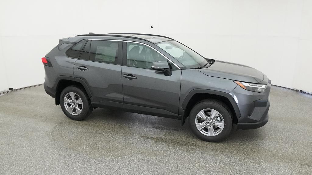 2025 Toyota RAV4 XLE photo 27