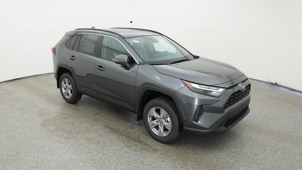 2025 Toyota RAV4 XLE photo 30