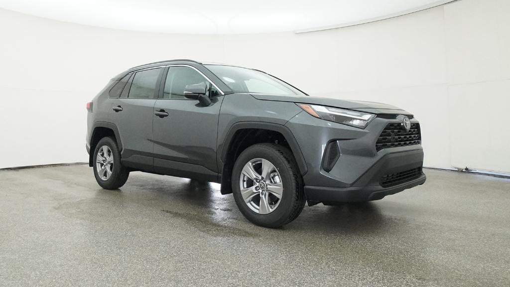 2025 Toyota RAV4 XLE photo 29