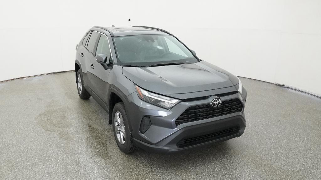 2025 Toyota RAV4 XLE photo 31