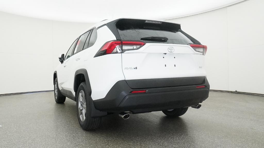 2025 Toyota RAV4 XLE photo 12