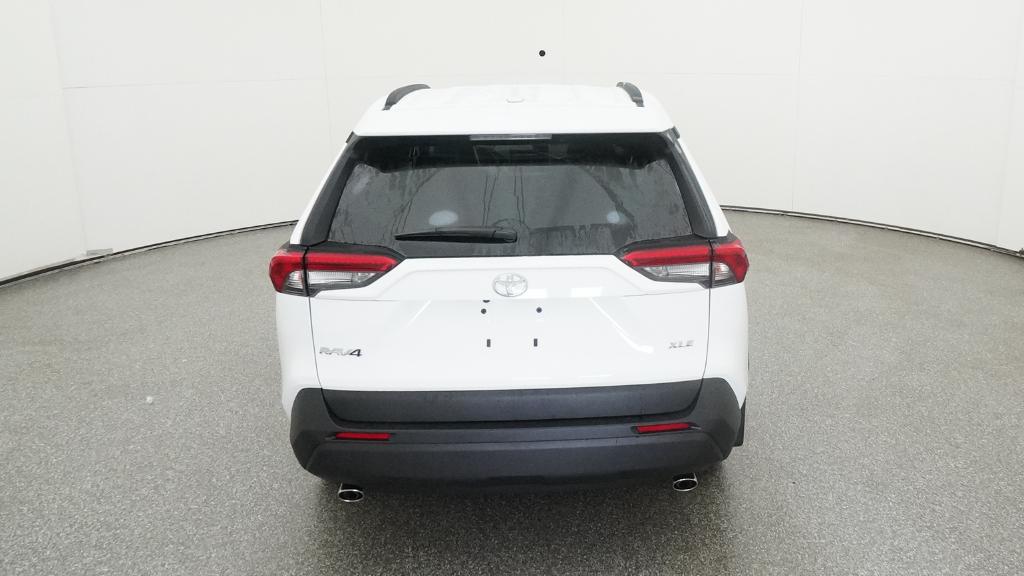 2025 Toyota RAV4 XLE photo 15