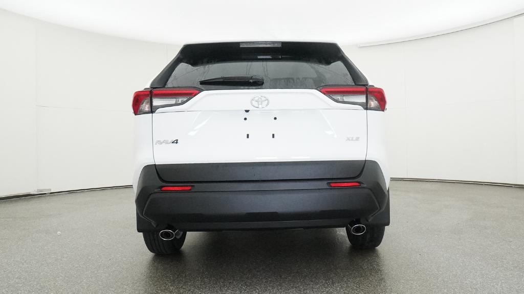 2025 Toyota RAV4 XLE photo 14