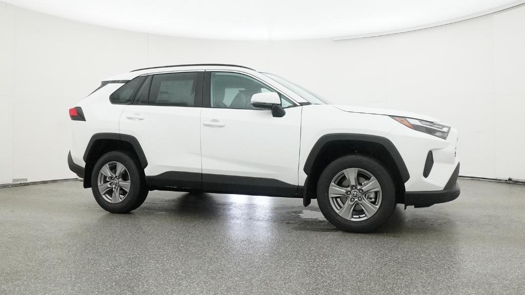 2025 Toyota RAV4 XLE photo 25