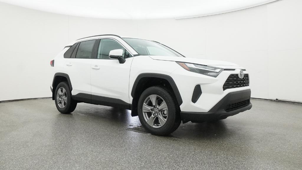 2025 Toyota RAV4 XLE photo 27