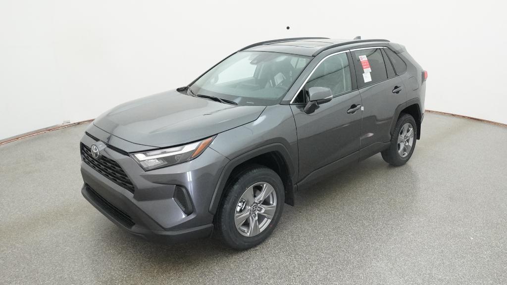 2025 Toyota RAV4 XLE's photo
