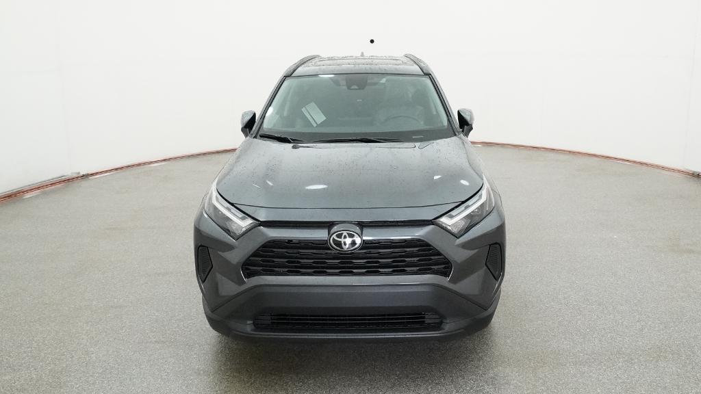2025 Toyota RAV4 XLE photo 2