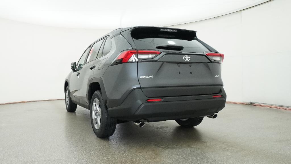 2025 Toyota RAV4 XLE photo 15