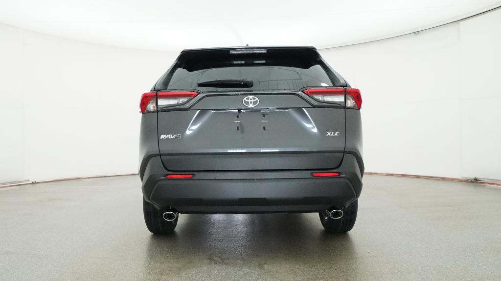 2025 Toyota RAV4 XLE photo 17