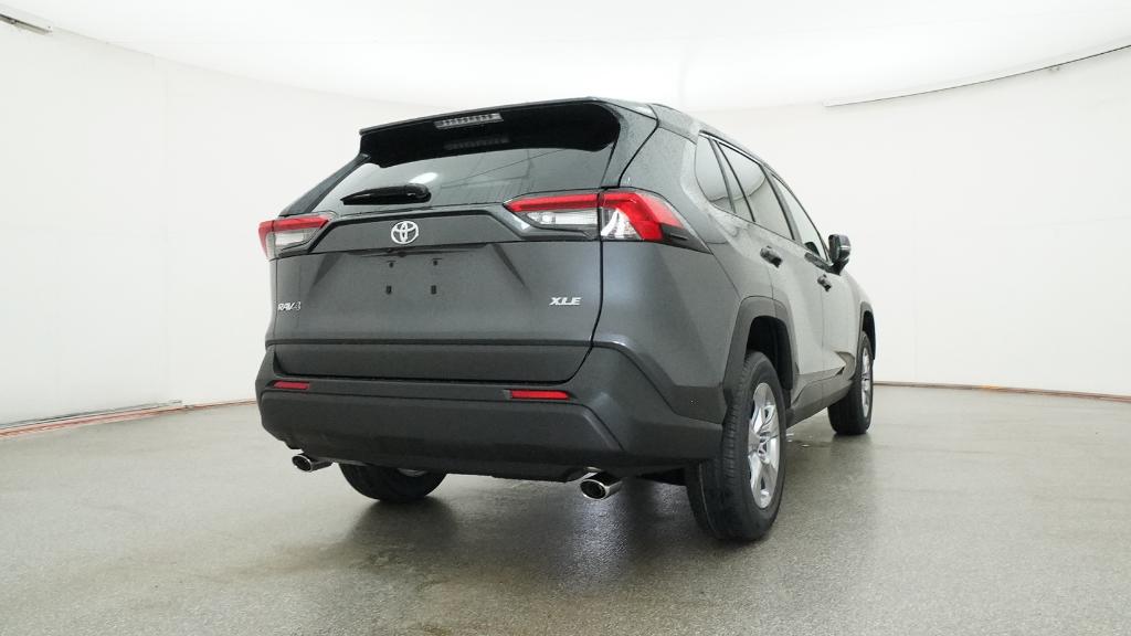 2025 Toyota RAV4 XLE photo 20