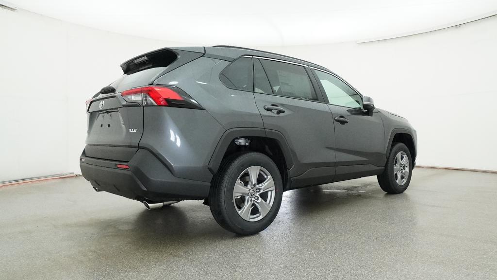 2025 Toyota RAV4 XLE photo 21