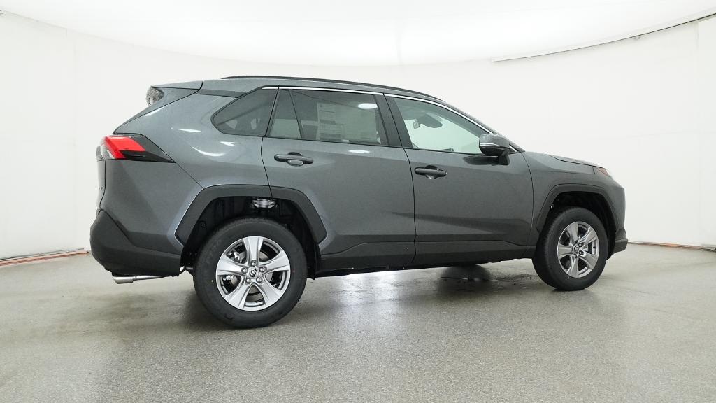 2025 Toyota RAV4 XLE photo 23