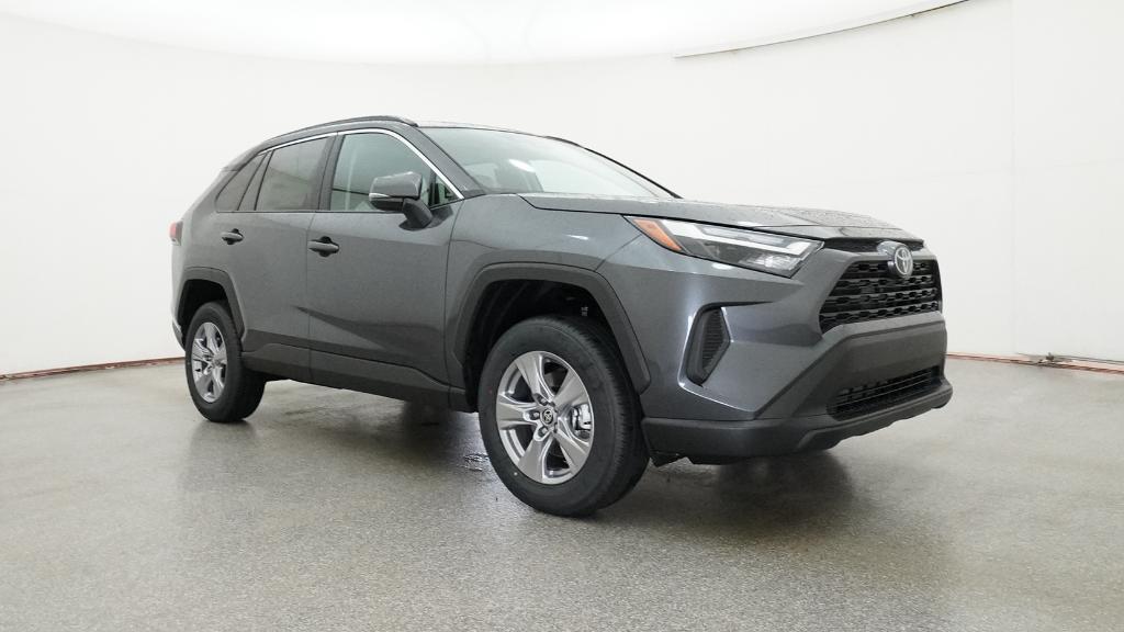 2025 Toyota RAV4 XLE photo 30