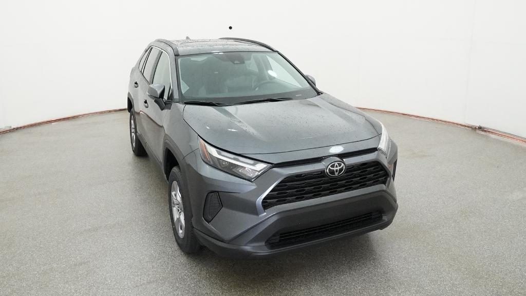 2025 Toyota RAV4 XLE photo 32