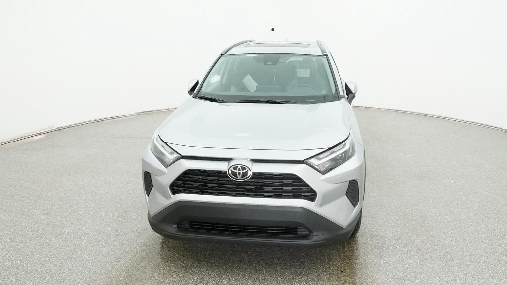 2025 Toyota RAV4 Hybrid XLE photo 2