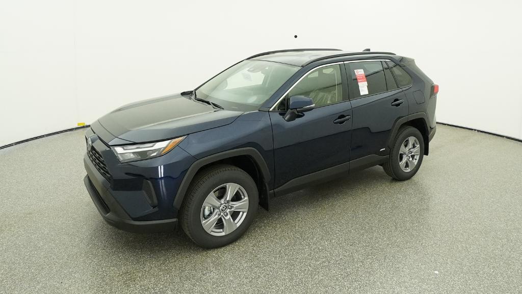 2025 Toyota RAV4 XLE's photo