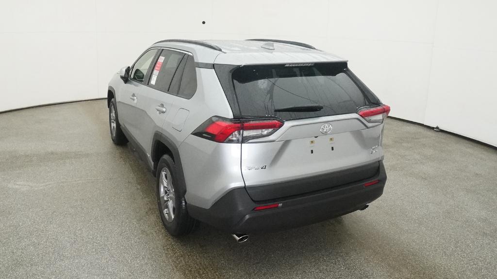 2025 Toyota RAV4 Hybrid XLE photo 15