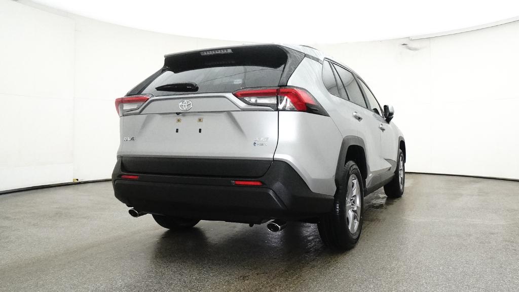2025 Toyota RAV4 Hybrid XLE photo 19