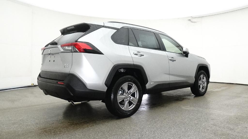 2025 Toyota RAV4 Hybrid XLE photo 20