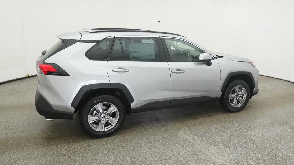 2025 Toyota RAV4 Hybrid XLE photo 23