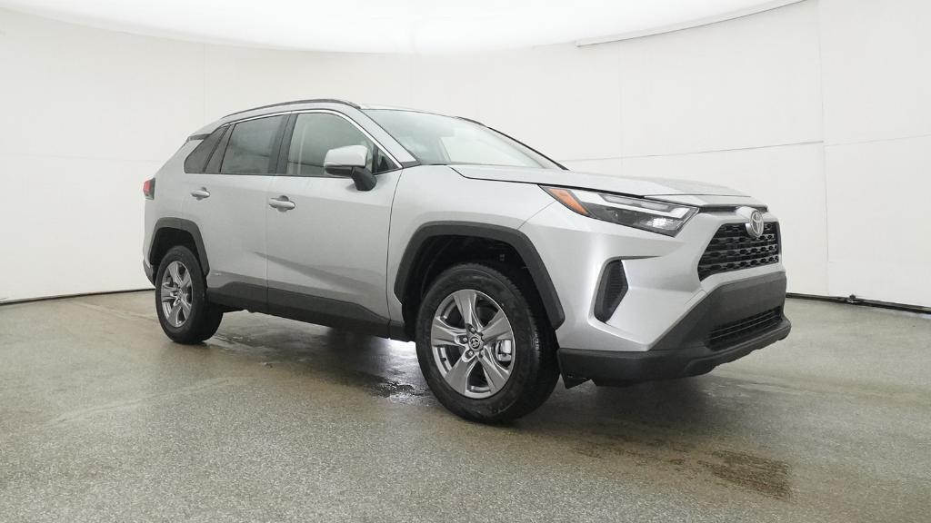 2025 Toyota RAV4 Hybrid XLE photo 29
