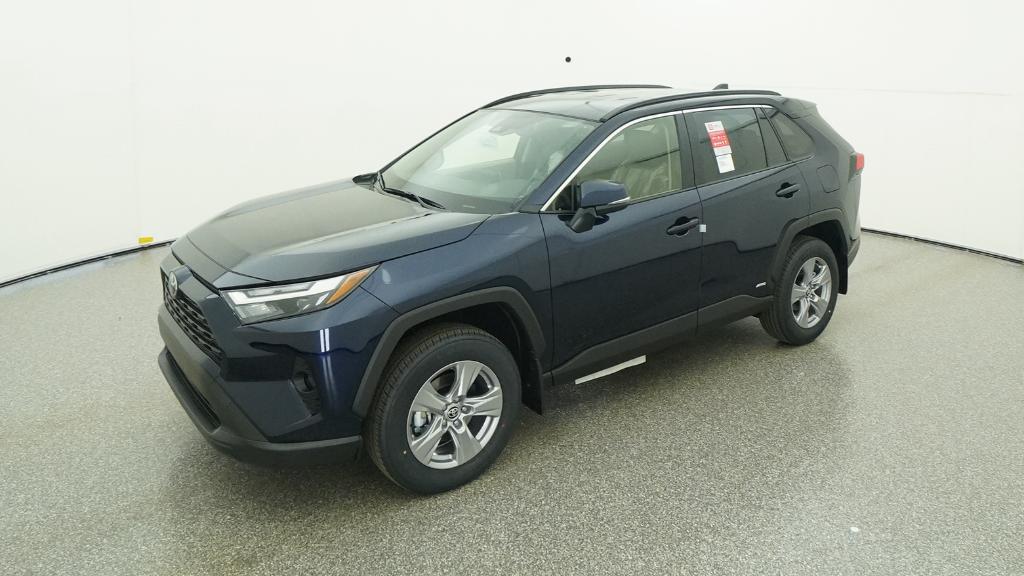 2025 Toyota RAV4 XLE's photo