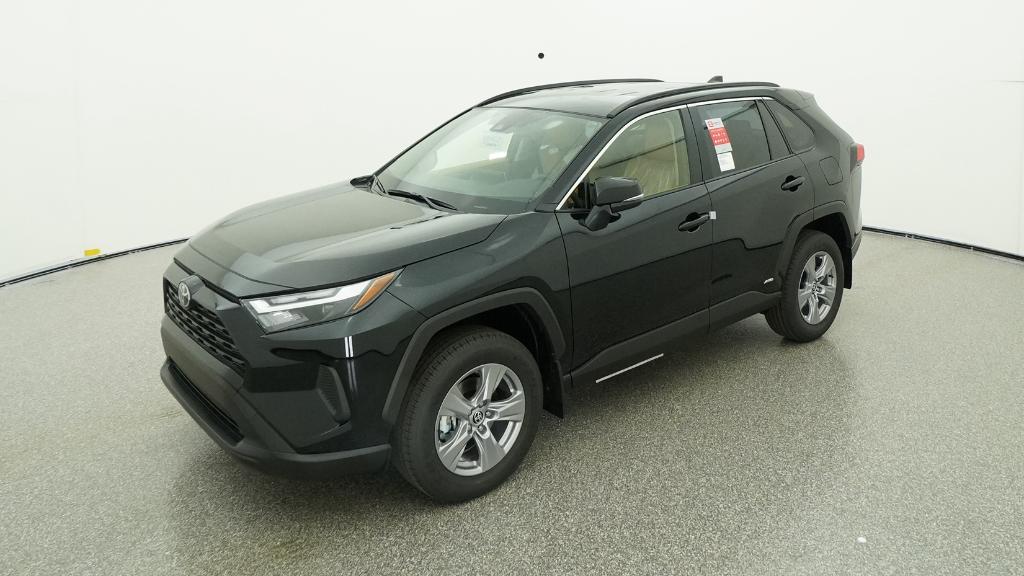 2025 Toyota RAV4 XLE's photo