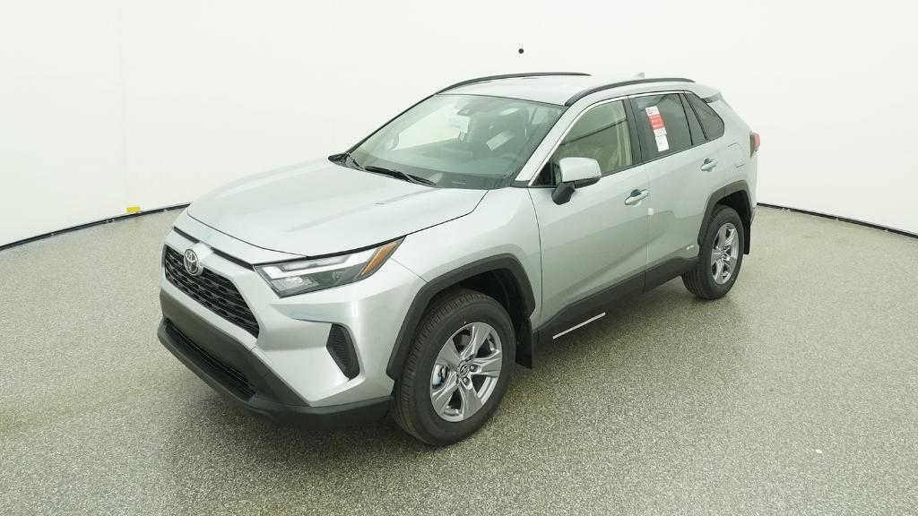 2025 Toyota RAV4 XLE's photo