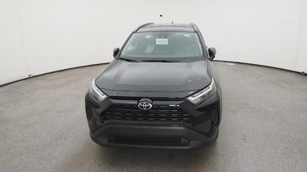 2025 Toyota RAV4 Hybrid XLE photo 24