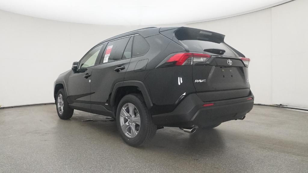 2025 Toyota RAV4 Hybrid XLE photo 15