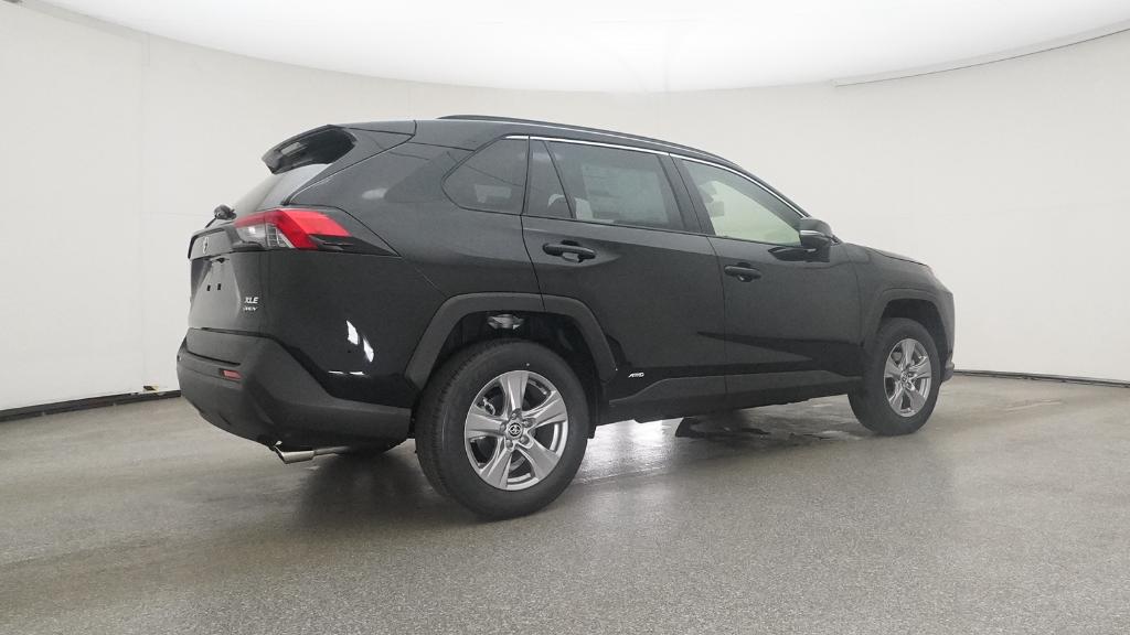 2025 Toyota RAV4 Hybrid XLE photo 19