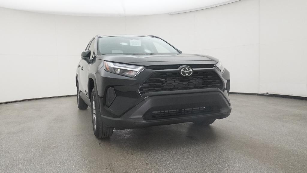 2025 Toyota RAV4 Hybrid XLE photo 29