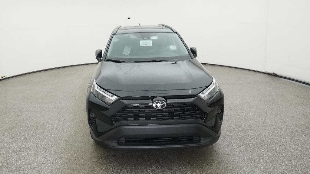 2025 Toyota RAV4 Hybrid XLE photo 2