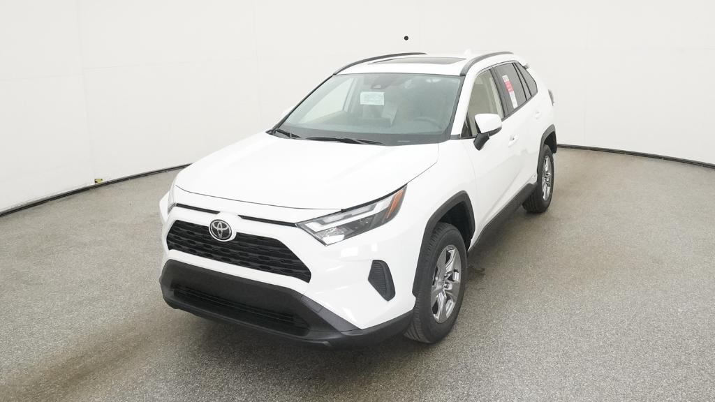 2025 Toyota RAV4 Hybrid XLE photo 2