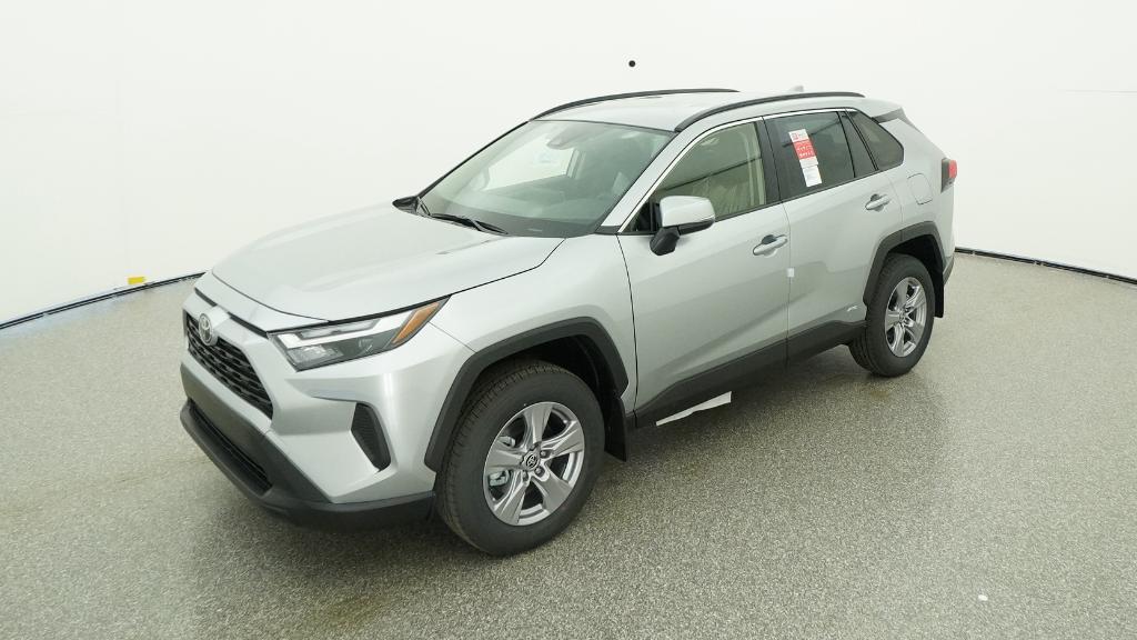 2025 Toyota RAV4 XLE's photo