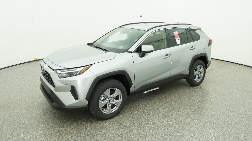 2025 Toyota RAV4 XLE's photo