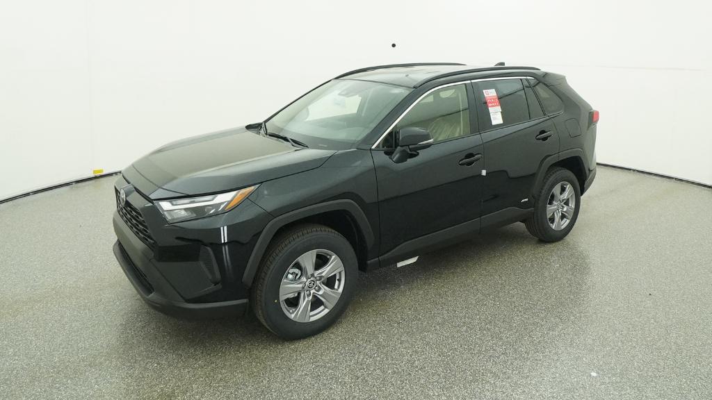 2025 Toyota RAV4 XLE's photo