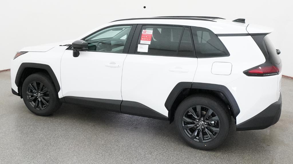 New 2026 Ice Cap Toyota XLE Premium image 8