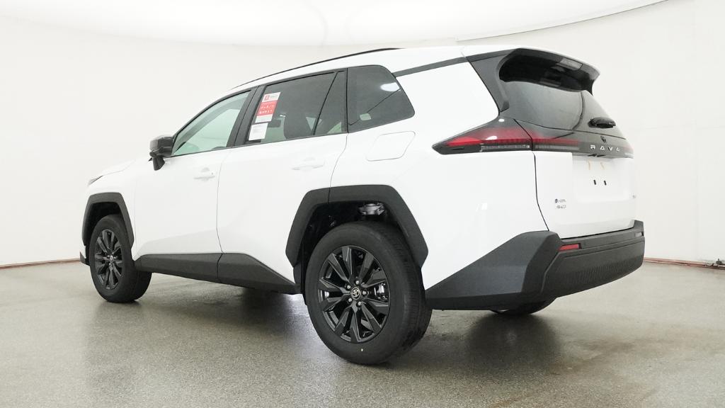 New 2026 Ice Cap Toyota XLE Premium image 22