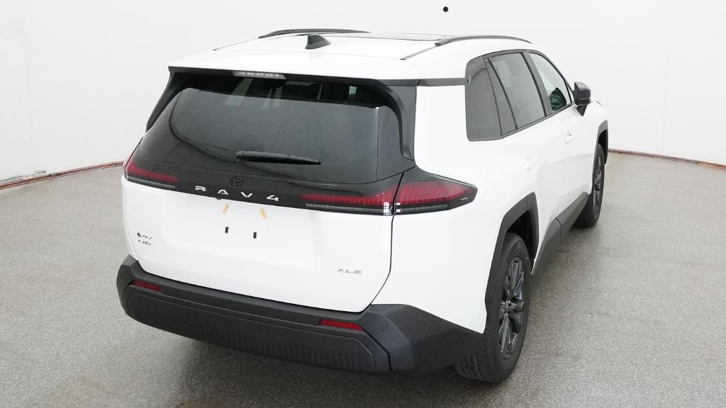 New 2026 Ice Cap Toyota XLE Premium image 4