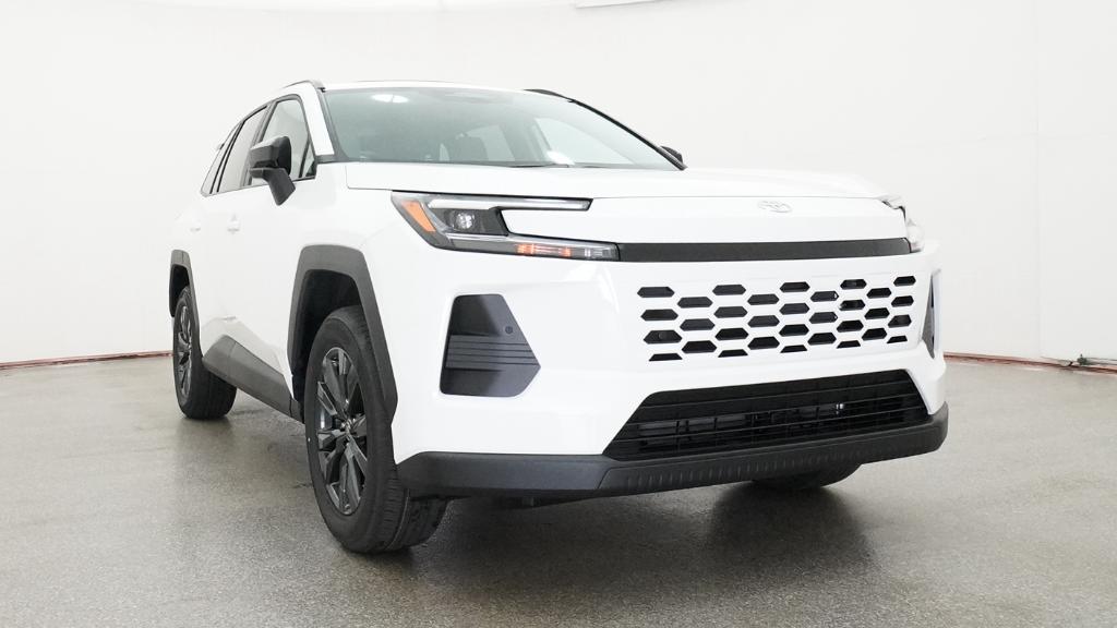 New 2026 Ice Cap Toyota XLE Premium image 18