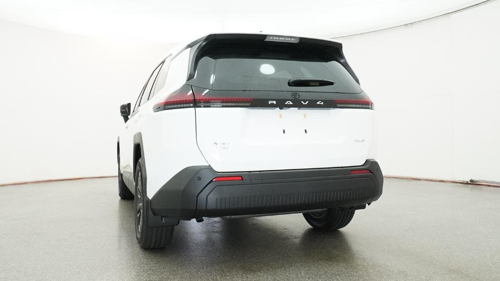 New 2026 Ice Cap Toyota XLE Premium image 14