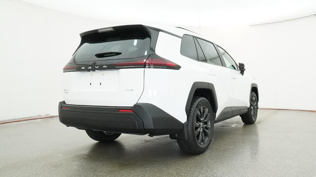 New 2026 Ice Cap Toyota XLE Premium image 11