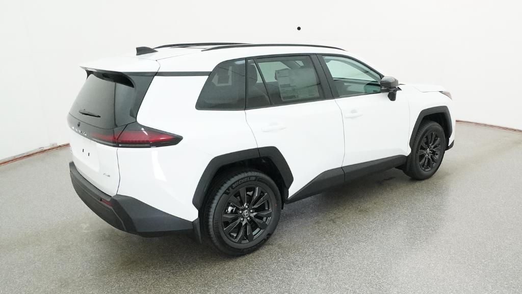 New 2026 Ice Cap Toyota XLE Premium image 5